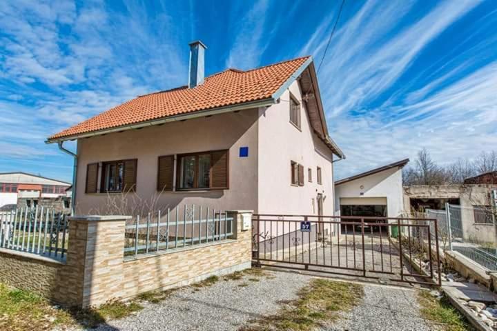 Kuca Za Odmor Sunny Lika Villa Gospic Exterior photo